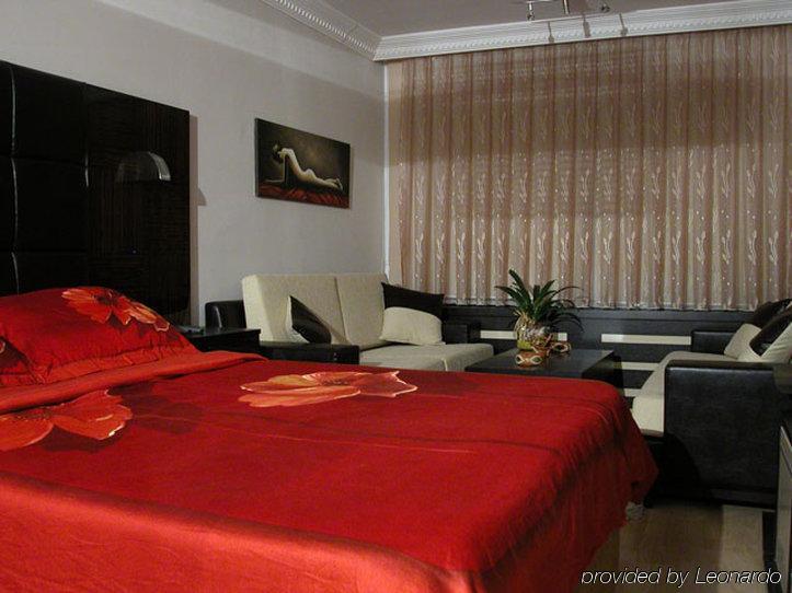 Alican 1 Hotel Izmir Rum bild